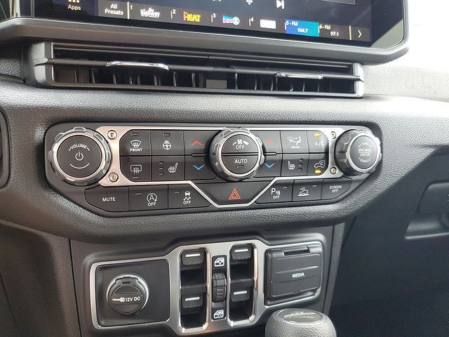 2025 Jeep Gladiator