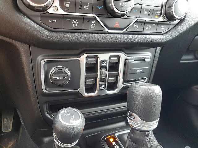 2025 Jeep Gladiator