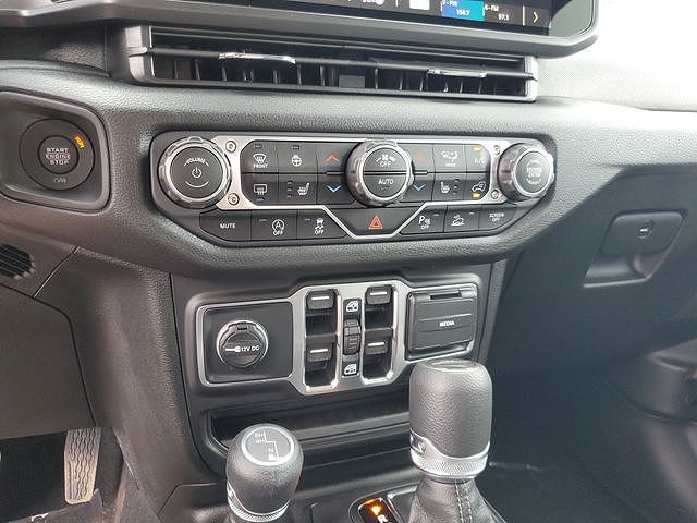2025 Jeep Gladiator