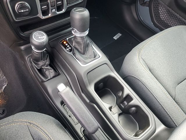 2025 Jeep Gladiator