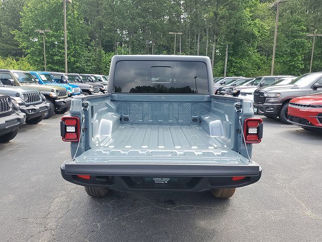 2025 Jeep Gladiator