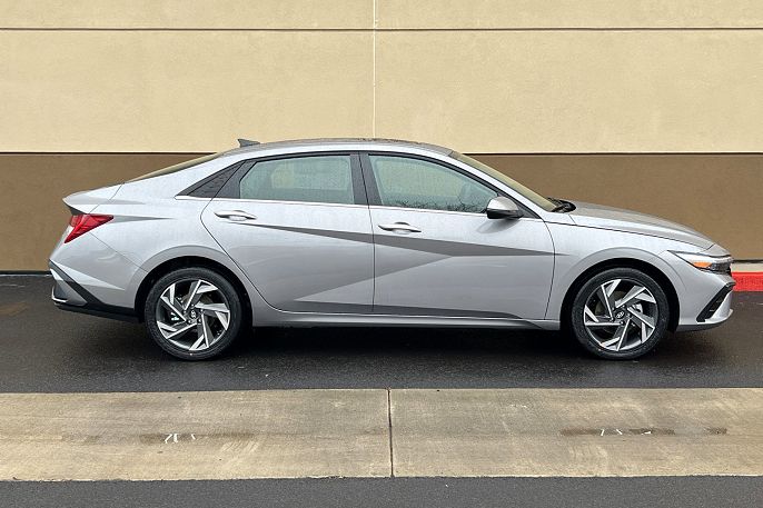 2025 Hyundai Elantra
