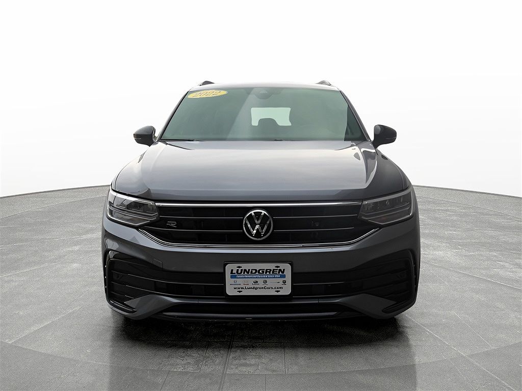 2022 Volkswagen Tiguan SE image 1
