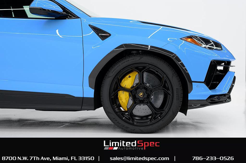 2024 Lamborghini Urus Performante image 5