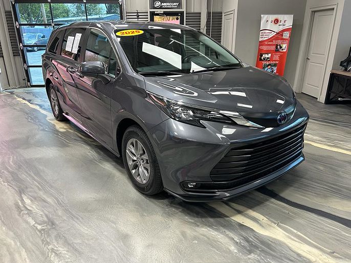 2025 Toyota Sienna