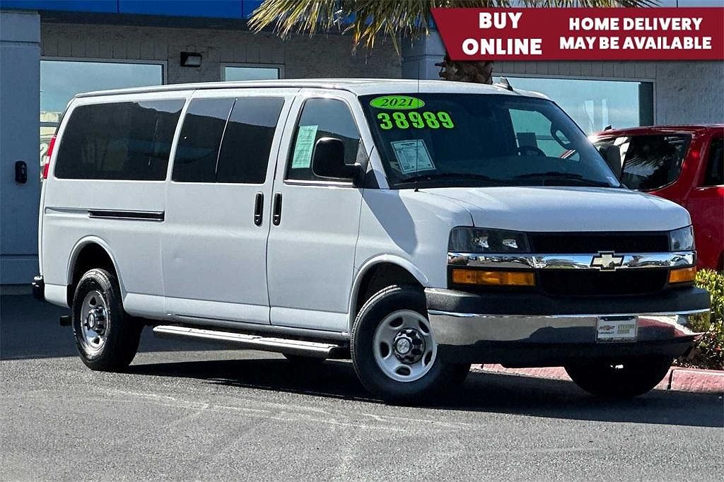 2021 Chevrolet Express 3500 image 0