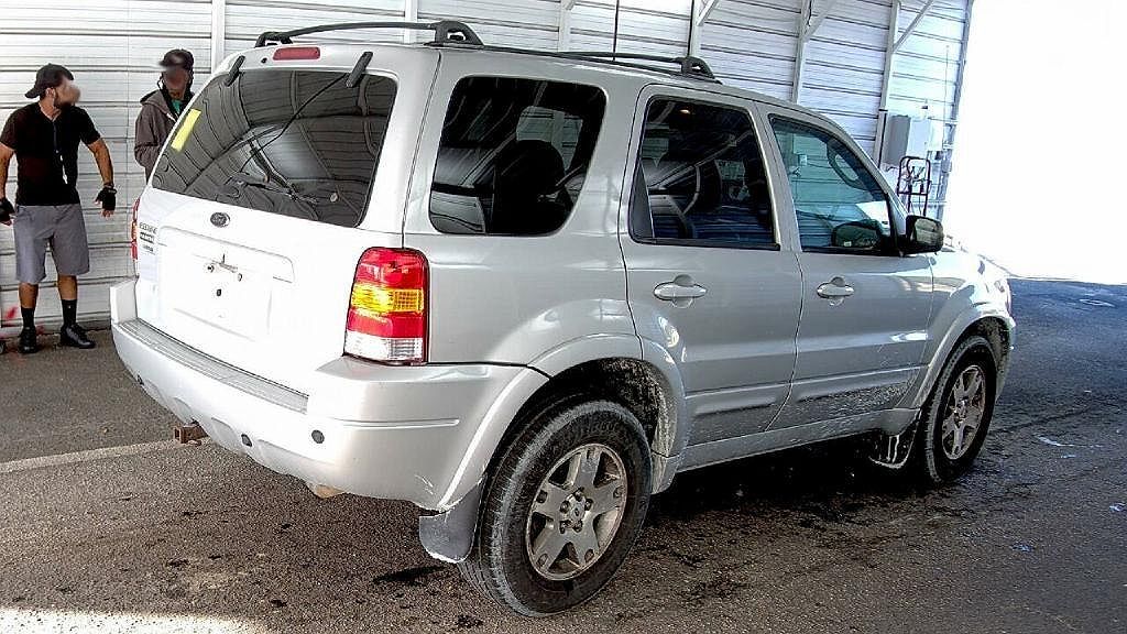 2003 Ford Escape Limited image 3