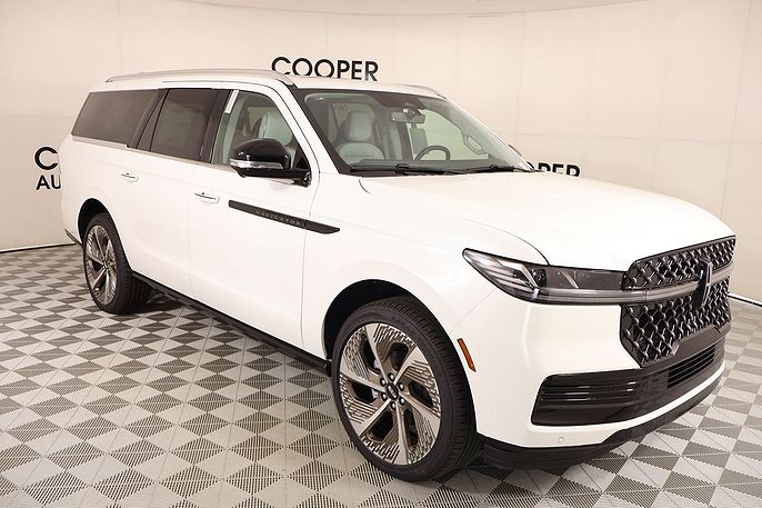 2027 Lincoln Navigator L