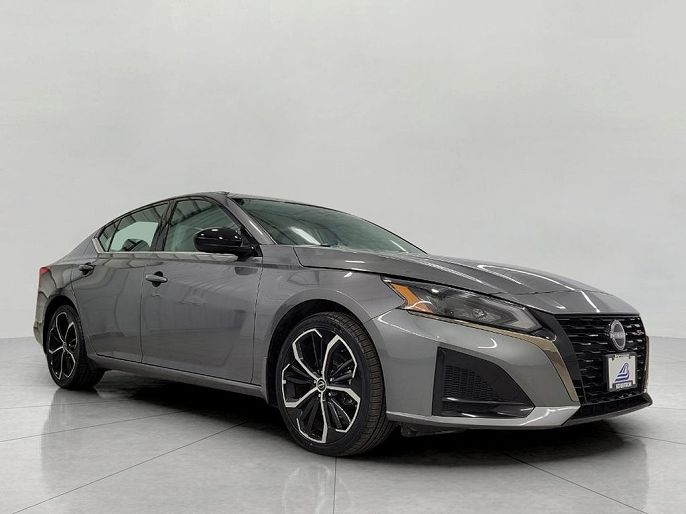 2025 Nissan Altima