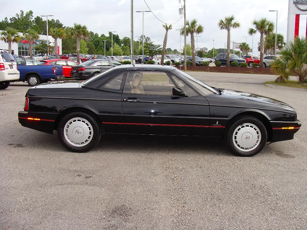 1990 Cadillac Allante null image 1