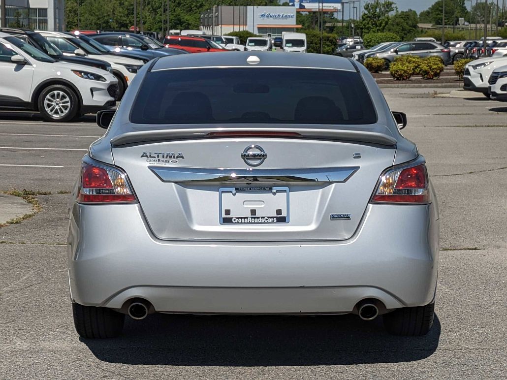 2015 Nissan Altima S image 3
