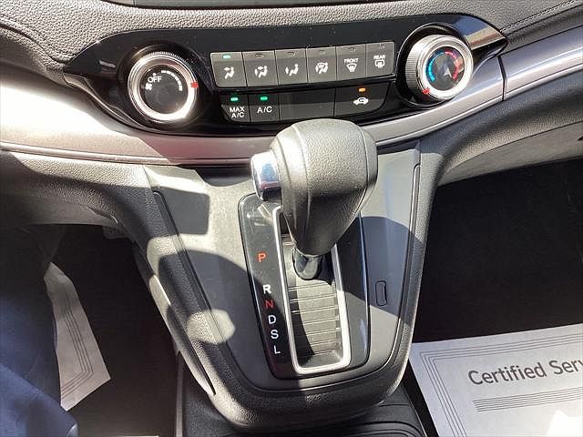 2015 Honda CR-V LX image 17