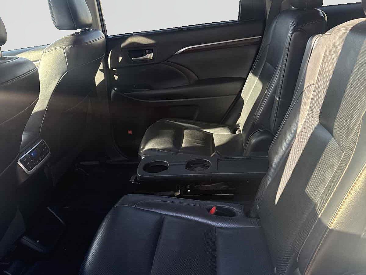 2016 Toyota Highlander