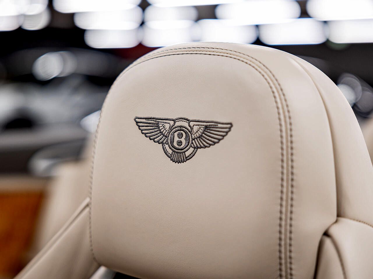 2015 Bentley Continental GT image 38