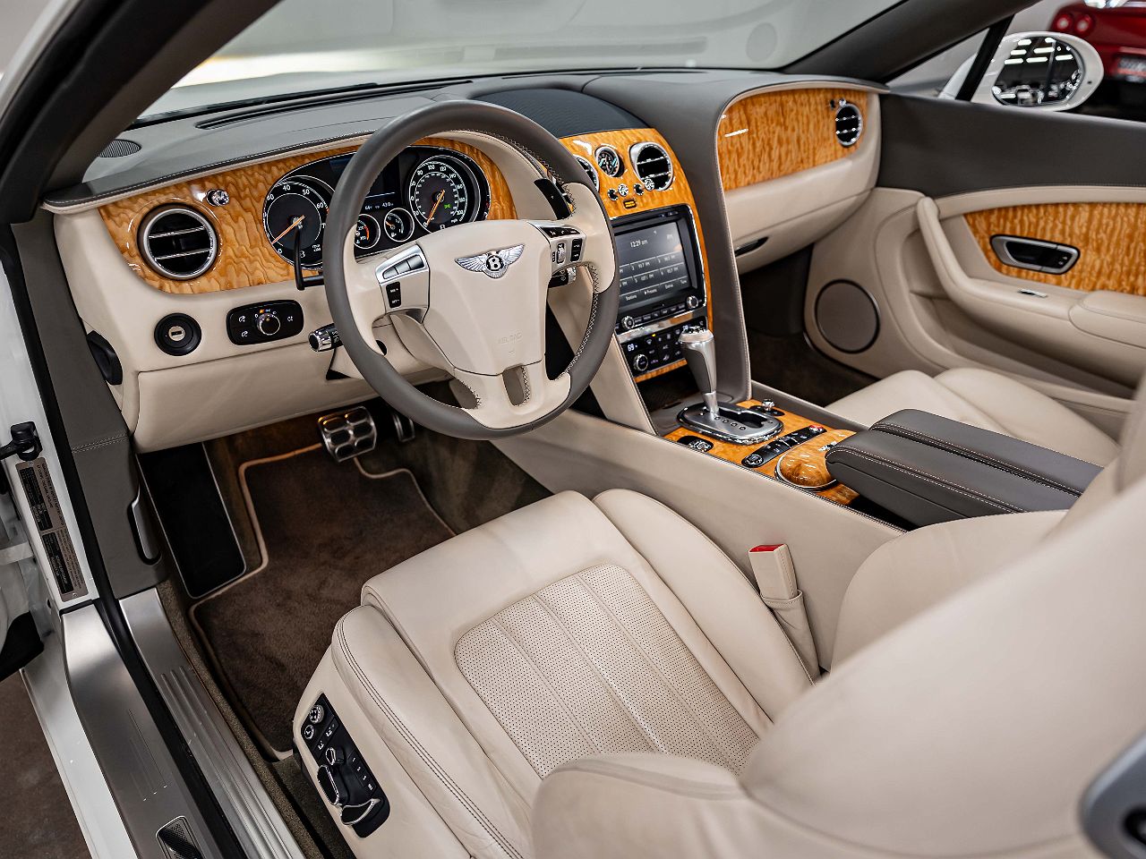 2015 Bentley Continental GT image 3