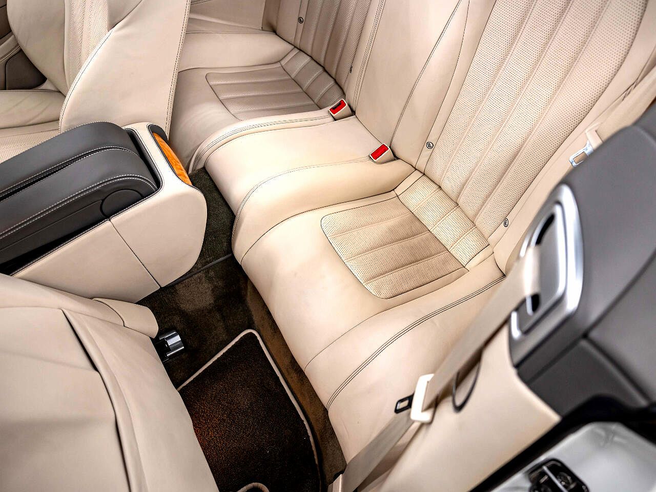 2015 Bentley Continental GT image 50