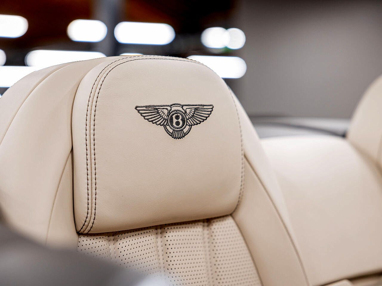 2015 Bentley Continental GT image 59