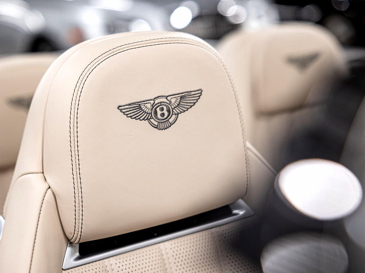 2015 Bentley Continental GT image 66