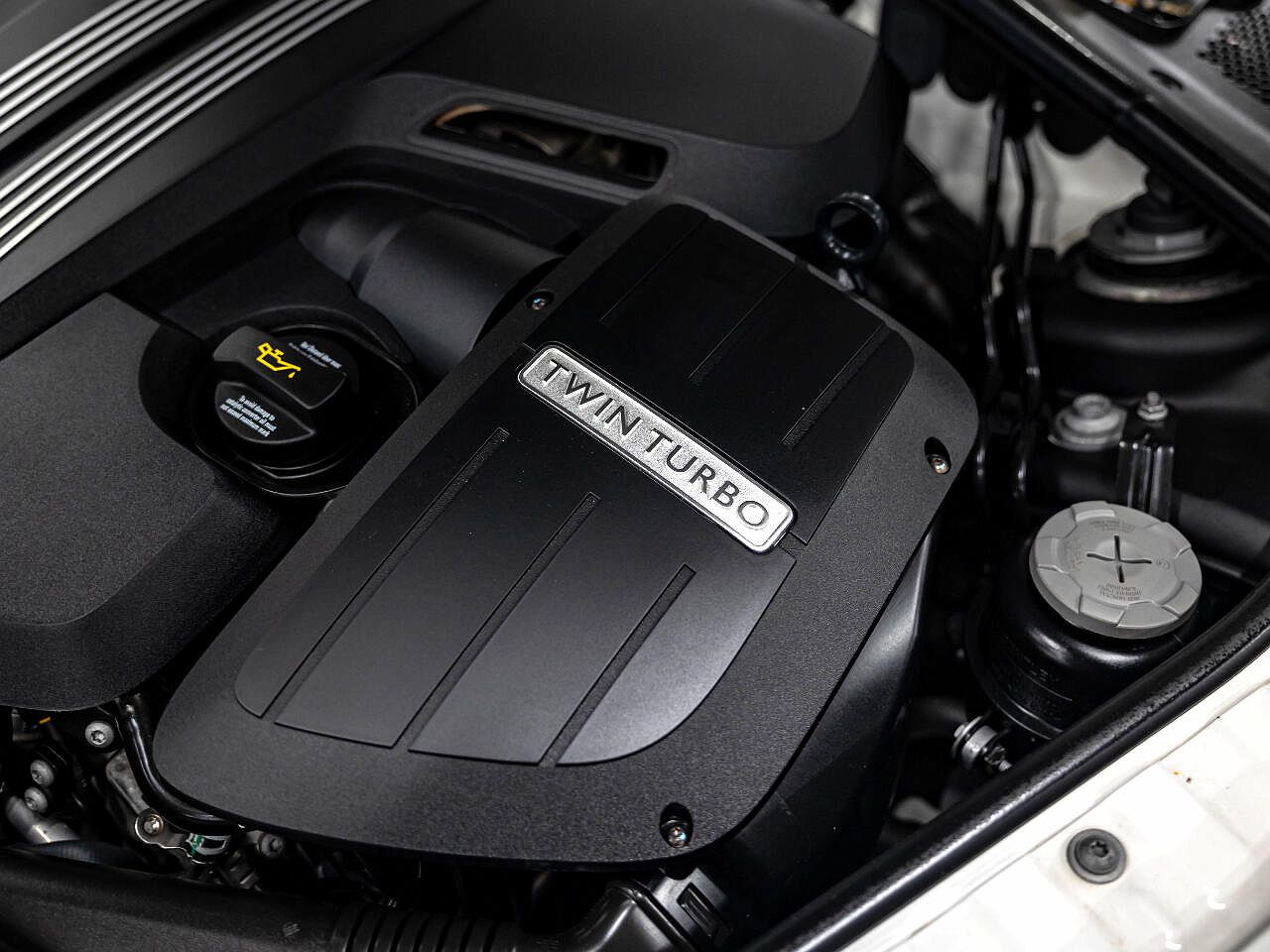 2015 Bentley Continental GT image 90