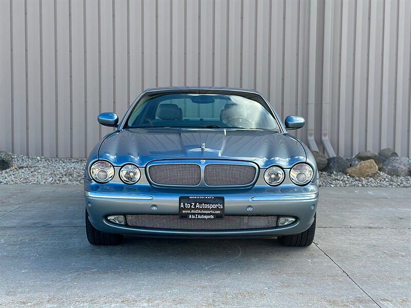 2004 Jaguar XJ XJR image 4