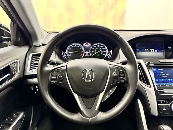 2020 Acura TLX Technology photo 11