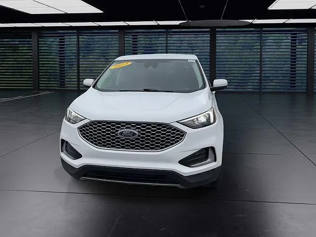 2023 Ford Edge