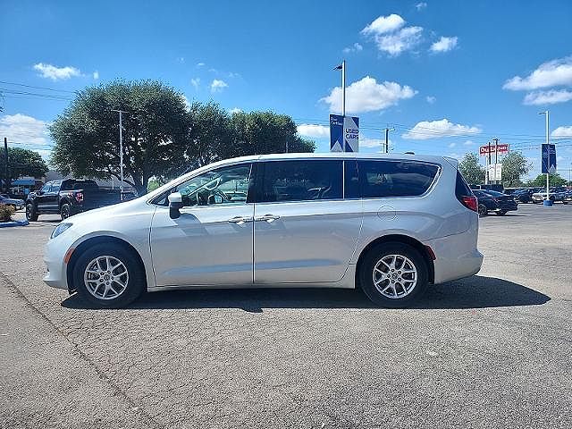 2023 Chrysler Voyager
