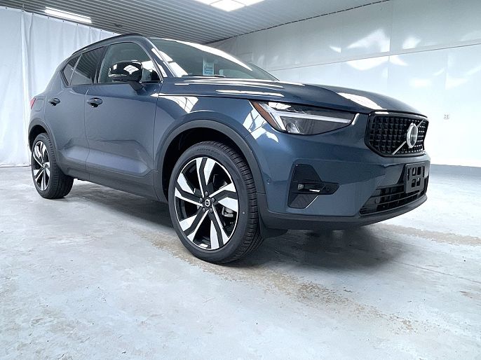 2026 Volvo XC40