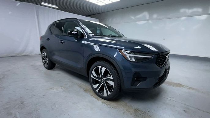 2026 Volvo XC40