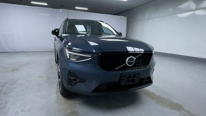 2026 Volvo XC40