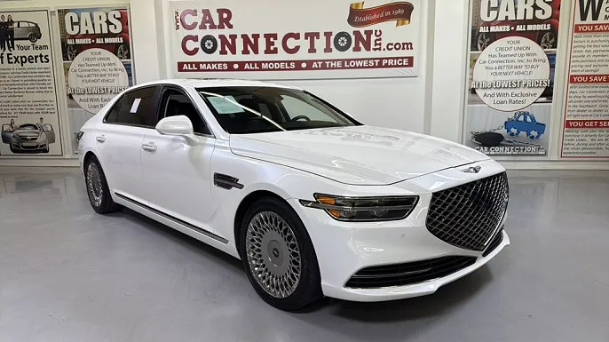 2022 Genesis G90