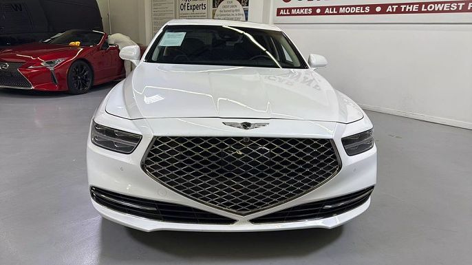 2022 Genesis G90