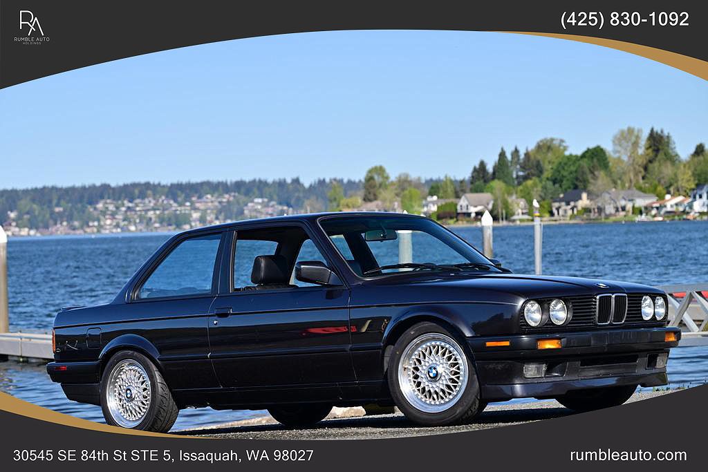 1991 BMW 3 Series 318iS image 1
