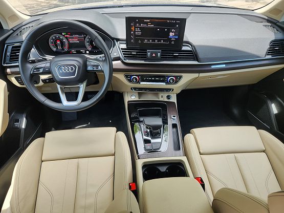 2025 Audi Q5 S line Premium Plus photo 7