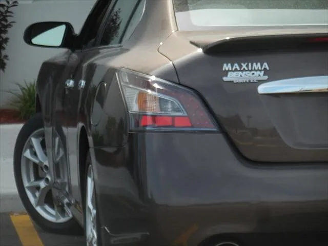 2012 Nissan Maxima SV image 0