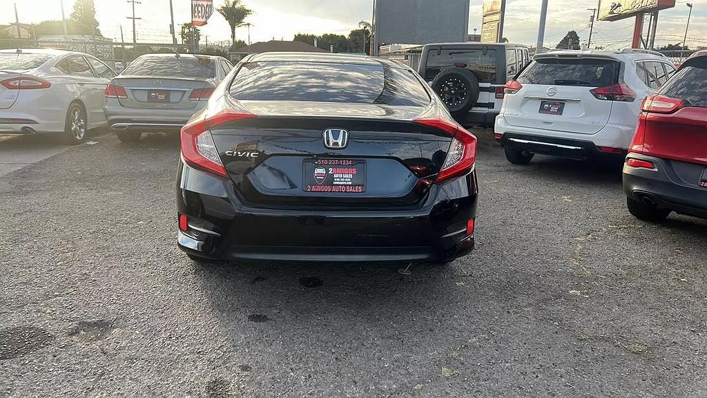 2017 Honda Civic LX image 5