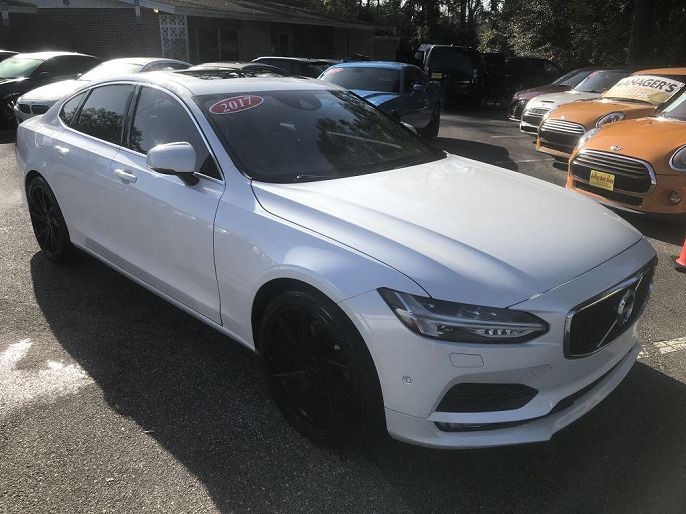 2017 Volvo S90