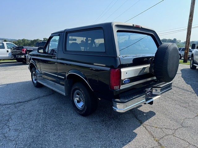 1996 Ford Bronco XLT image 4