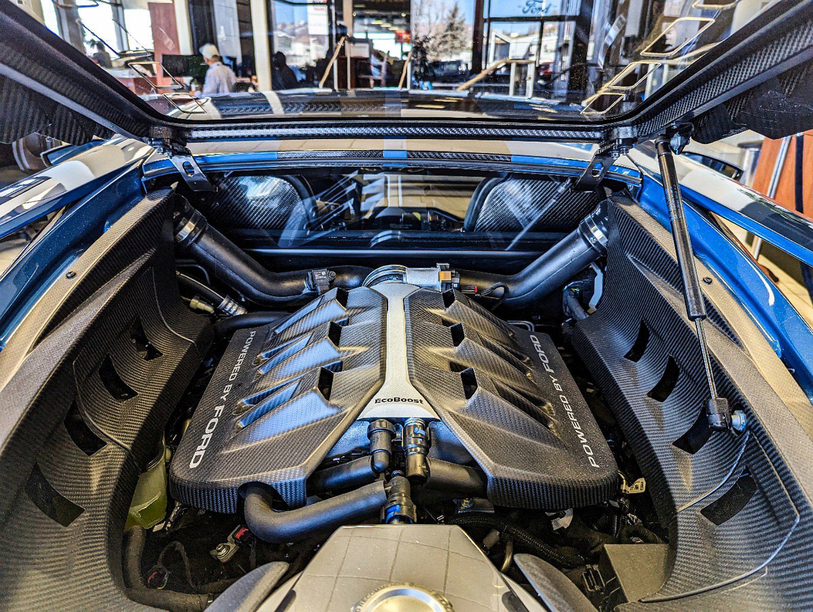 2021 Ford GT null image 17