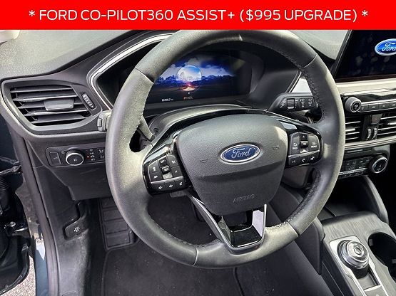 2022 Ford Escape SEL photo 9