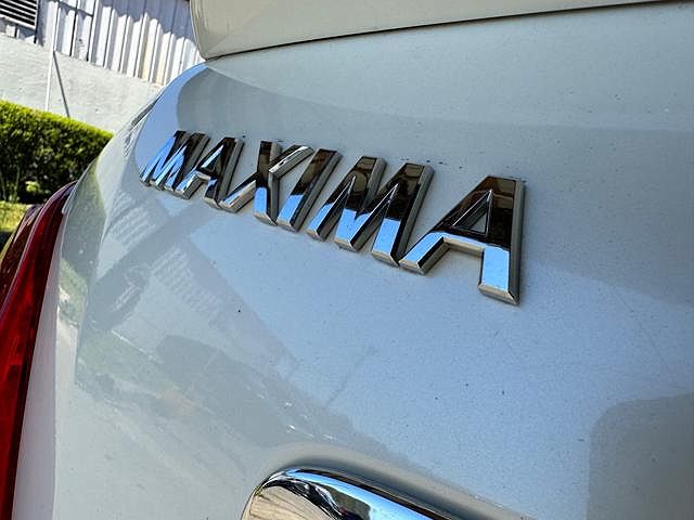 2010 Nissan Maxima S image 16