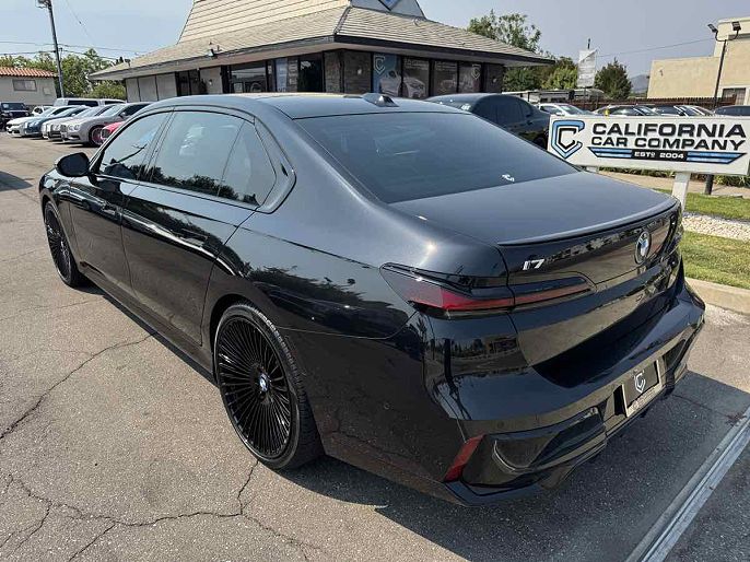 2023 BMW i7