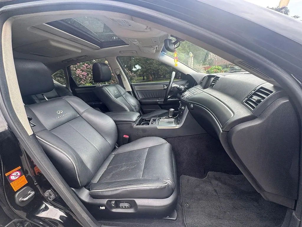 2009 Infiniti M45
