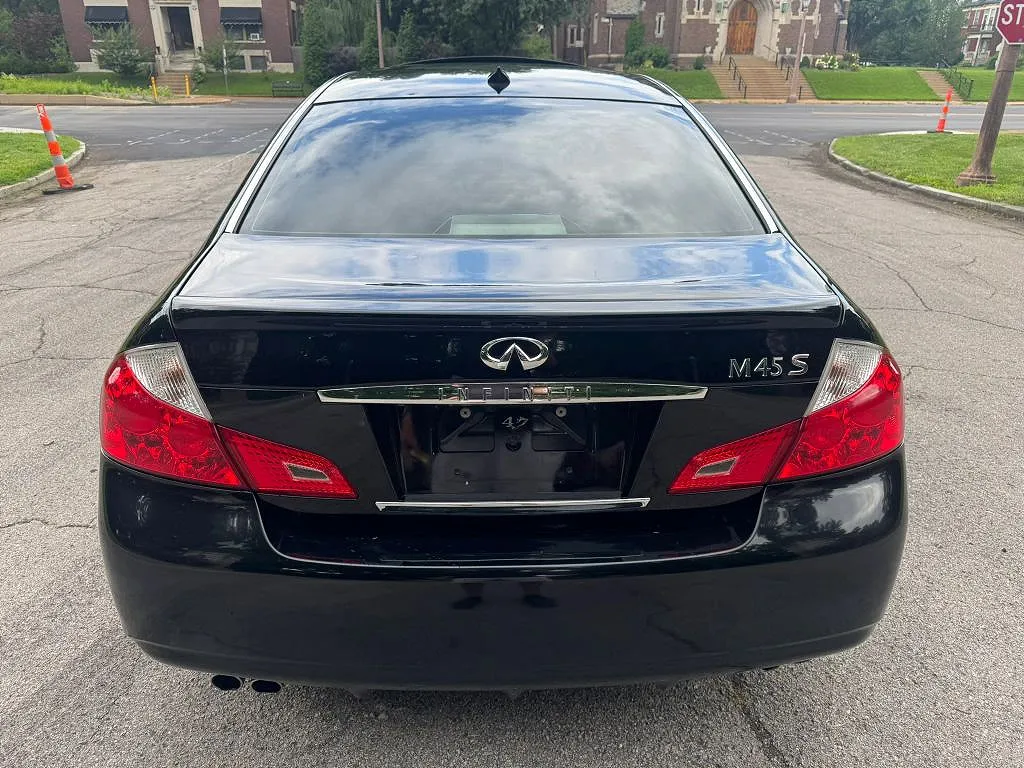 2009 Infiniti M45