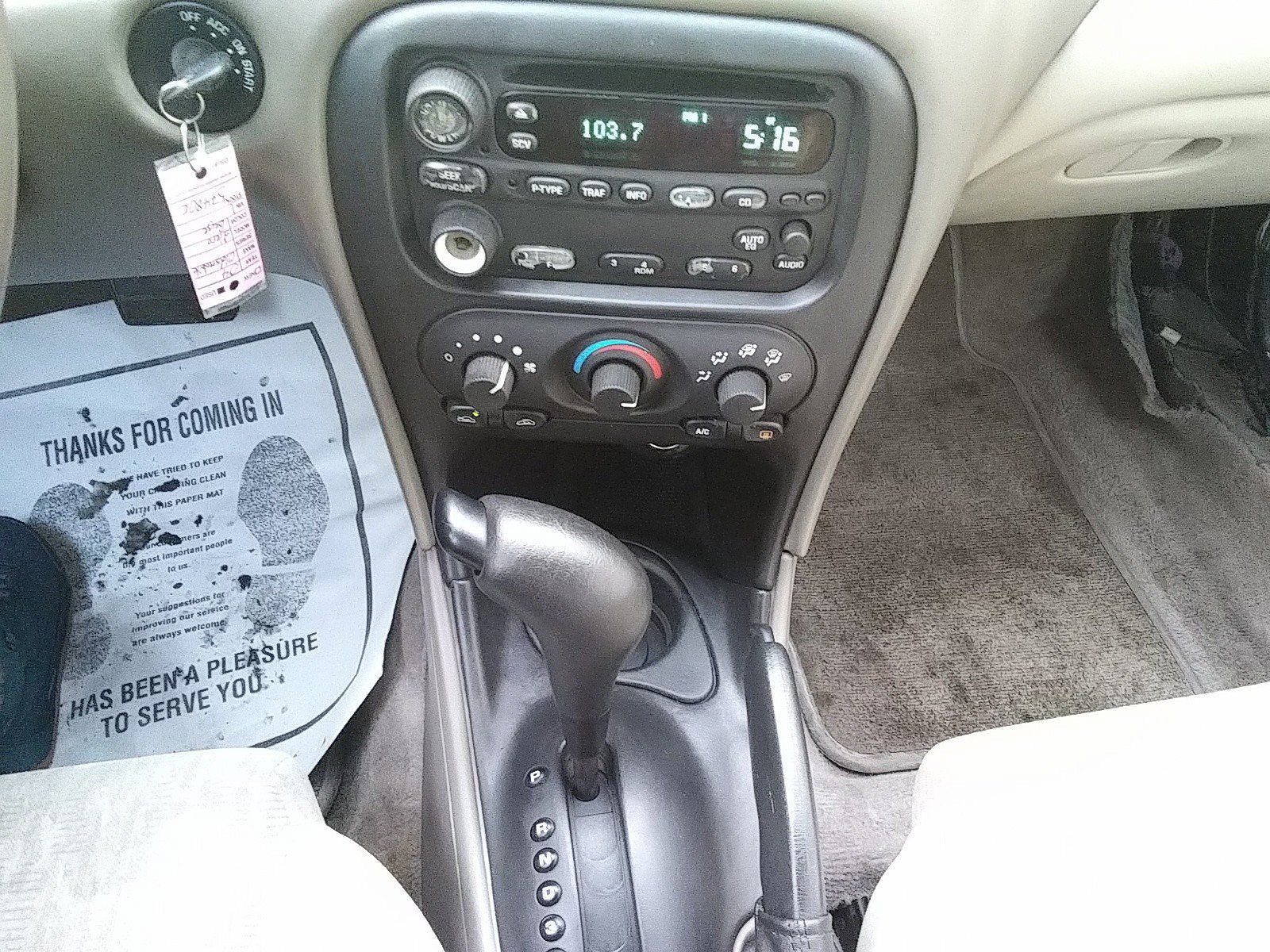 2004 Oldsmobile Alero GL image 9