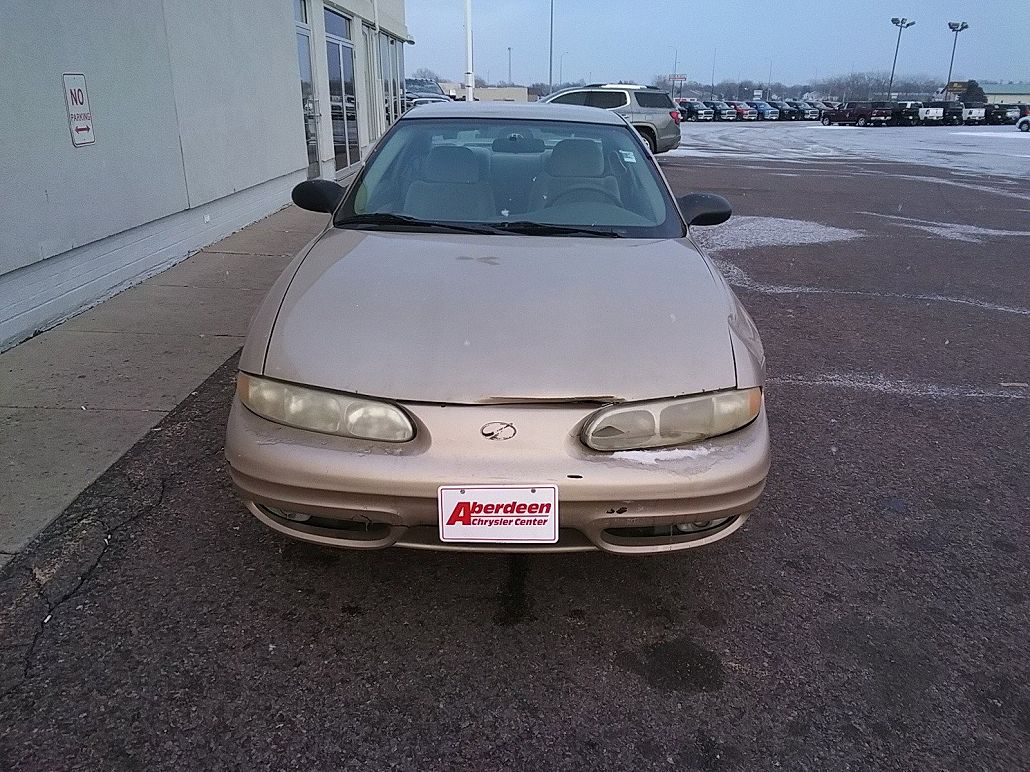 2004 Oldsmobile Alero GL image 2