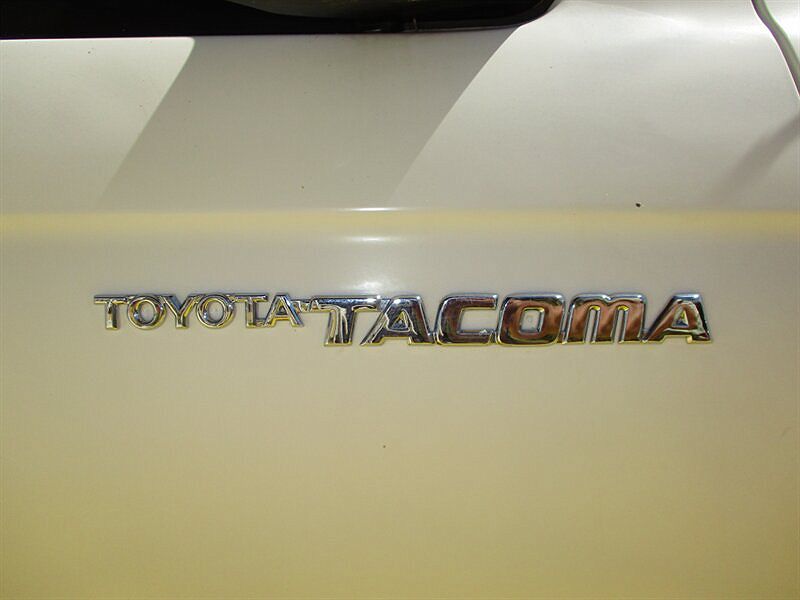 2000 Toyota Tacoma Base image 21