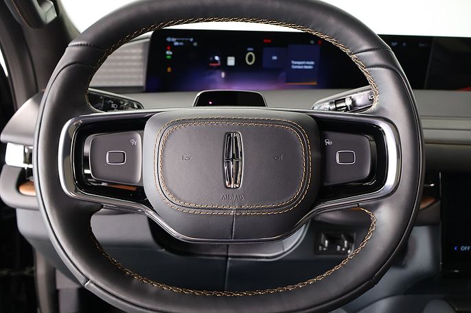 2026 Lincoln Navigator L