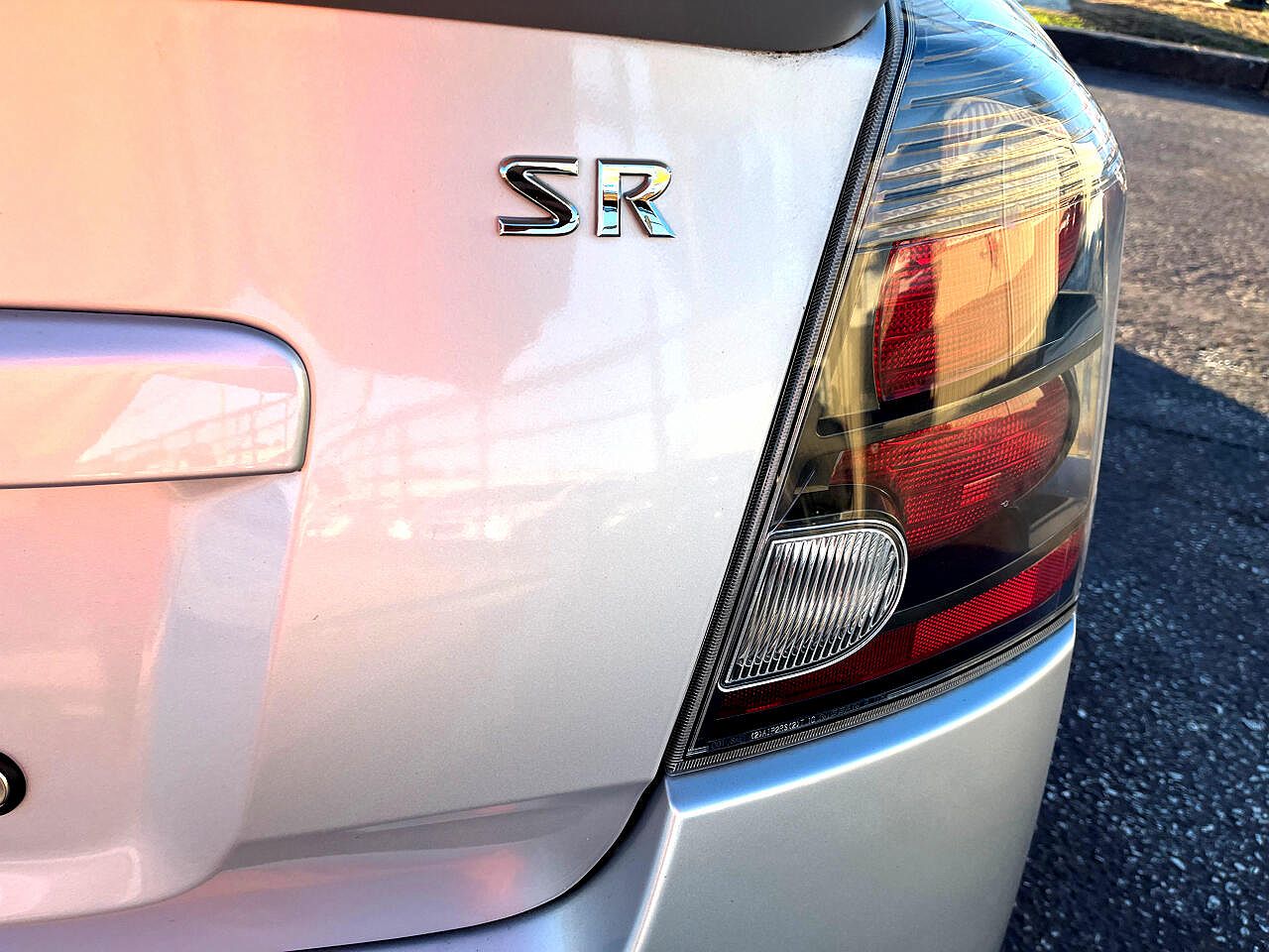 2010 Nissan Sentra SR image 6