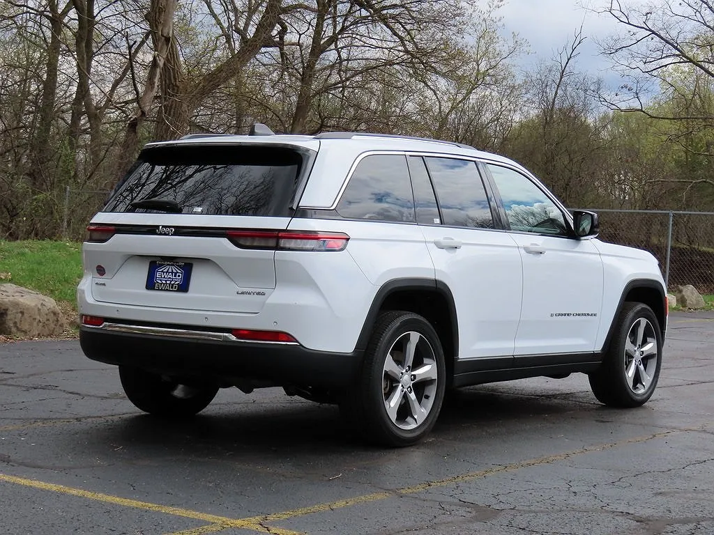 2022 Jeep Grand Cherokee Limited Edition image 2